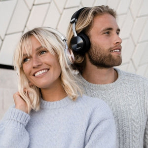 Wireless_Concert_One_colors_overears_headphones.jpg